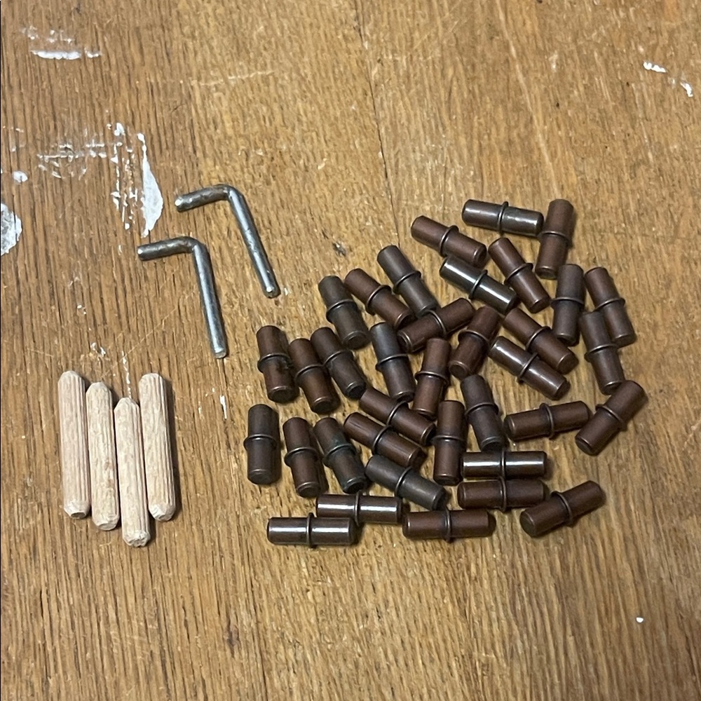 Assorted Pegs & Pins